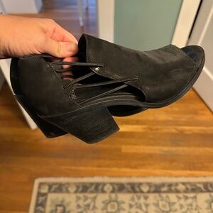 Open toe Eileen fisher booties